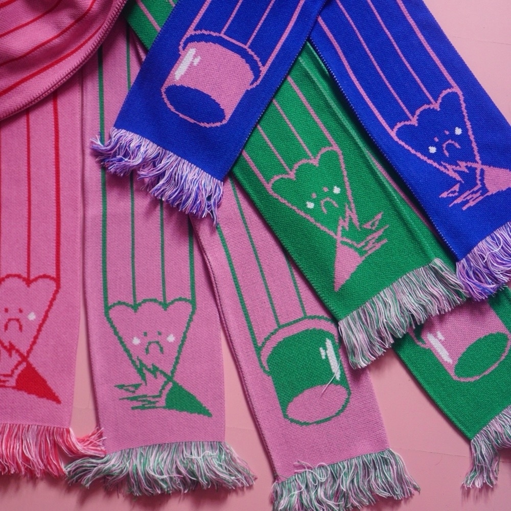 PRE-ORDER! SCARF "BROKEN" 